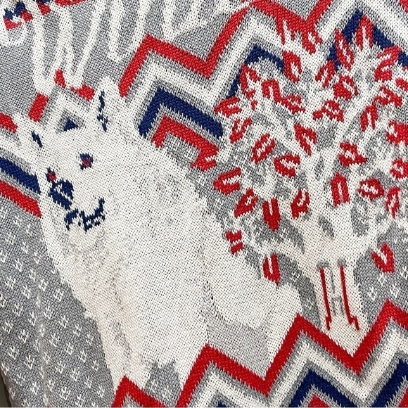 GAME OF THRONES Women’s WINTER IS HERE STARK DIRE WOLF Intarsia Knit Sweater M - Picture 3 of 10